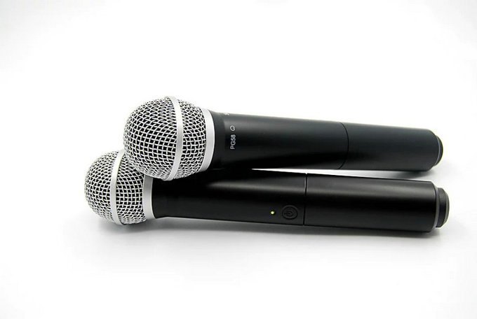 BLX88 dual handheld microphone transmitters close-up