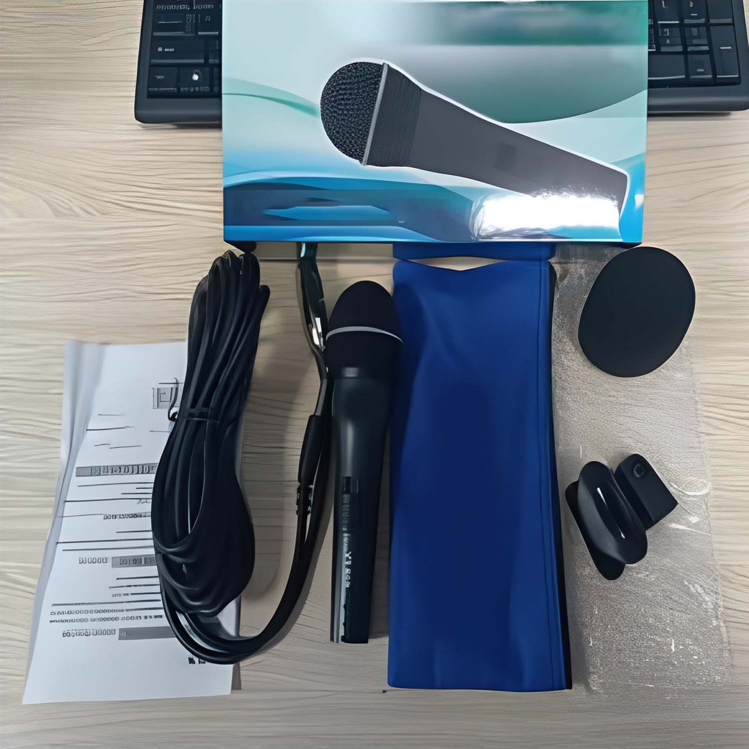 ELEGAUDIO DG-600 supercardioid wired dynamic vocal microphone view 3