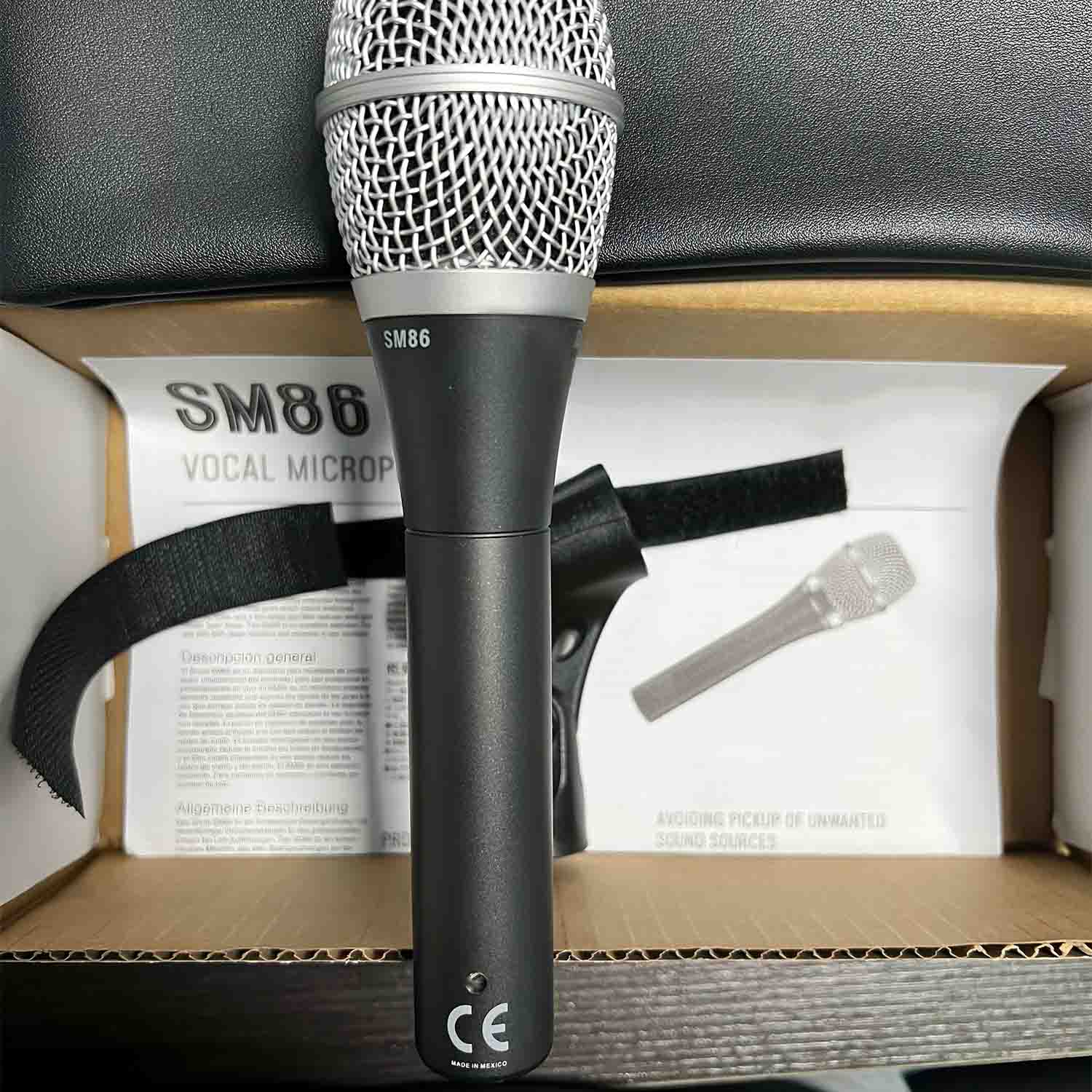 SM86 cardioid wired condenser vocal microphone for stage performance view 2